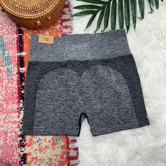 NEW Victoria's Secret PINK Active Gray Seamless Biker Short Shortie Medium - Picture 2 of 4